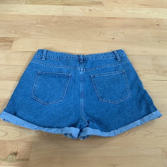 Shein Jean shorts - Picture 2 of 3